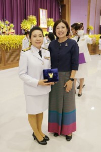 ผู้บริหารและอาจารย์ คณะศึกษาศาสตร์ มช. เข้ารับพระราชทานเครื่องราชอิสริยาภรณ์ อันมีเกียรติยศยิ่งมงกุฎไทย ประจำปี 2563