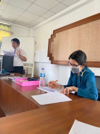  Student-led, classroom based research findings were presented by fifth-year Faculty of Education teaching interns in a seminar led by Dr. Petchree Bhuri Bhavichet