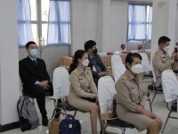 หัวหน้าภาควิชาหลักสูตรฯ ร่วมพิธี MOU และพิธีมอบหลักสูตรท้องถิ่น เรื่อง ประวัติศาสตร์นครหริภุญชัย แก่หน่วยงานทางการศึกษาในจังหวัดลำพูน จำนวน 8 หน่วยงาน