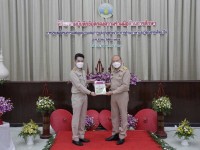 หัวหน้าภาควิชาหลักสูตรฯ ร่วมพิธี MOU และพิธีมอบหลักสูตรท้องถิ่น เรื่อง ประวัติศาสตร์นครหริภุญชัย แก่หน่วยงานทางการศึกษาในจังหวัดลำพูน จำนวน 8 หน่วยงาน