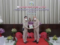 หัวหน้าภาควิชาหลักสูตรฯ ร่วมพิธี MOU และพิธีมอบหลักสูตรท้องถิ่น เรื่อง ประวัติศาสตร์นครหริภุญชัย แก่หน่วยงานทางการศึกษาในจังหวัดลำพูน จำนวน 8 หน่วยงาน