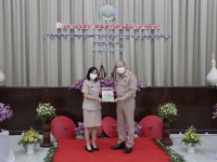 หัวหน้าภาควิชาหลักสูตรฯ ร่วมพิธี MOU และพิธีมอบหลักสูตรท้องถิ่น เรื่อง ประวัติศาสตร์นครหริภุญชัย แก่หน่วยงานทางการศึกษาในจังหวัดลำพูน จำนวน 8 หน่วยงาน