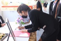 ประธานสาขาวิชาบริหารธุรกิจ เป็นวิทยากรบรรยายให้ความรู้เรื่องการทำงานด้วยการสร้างมนุษยสัมพันธ์ที่ดี ให้กับนักศึกษาวิทยาลัยเทคนิคลำพูน
