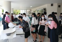  ดุษฎีบัณฑิต มหาบัณฑิต และบัณฑิตคณะศึกษาศาสตร์ มช. ร่วมซ้อมรับพิธีพระราชทานปริญญาบัตร ครั้งที่ 56