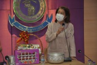 คณบดีคณะศึกษาศาสตร์ มช. ให้การต้อนรับโรงเรียนสาธิตมหาวิทยาลัยเชียงใหม่ ระดับอนุบาลและประถมศึกษา เข้ารดน้ำดำหัว ในโอกาสปี๋ใหม่เมือง 2565