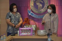 คณบดีคณะศึกษาศาสตร์ มช. ให้การต้อนรับโรงเรียนสาธิตมหาวิทยาลัยเชียงใหม่ ระดับอนุบาลและประถมศึกษา เข้ารดน้ำดำหัว ในโอกาสปี๋ใหม่เมือง 2565