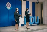 คณบดีคณะศึกษาศาสตร์ พร้อมด้วยคณะผู้บริหาร อาจารย์ที่ปรึกษา บุคลากร และสโมสรนักศึกษา ให้การต้อนรับผู้ปกครองนักศึกษาใหม่ ประจำปีการศึกษา 2565 ผ่านระบบออนไลน์