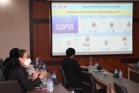 คณะศึกษาศาสตร์ มช. ให้การต้อนรับผู้บริหาร คณาจารย์ และเจ้าหน้าที่ วิทยาลัยการศึกษา มหาวิทยาลัยพะเยา เข้าศึกษาดูงานด้าน EdPEx