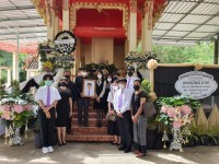 ผู้บริหาร คณาจารย์ นักศึกษา และเจ้าหน้าที่ คณะศึกษาศาสตร์ มช. ร่วมไว้อาลัยแด่การจากไปของ นายธนวัฒน์ มาลา นักศึกษาสาขาวิชาสังคมศึกษา