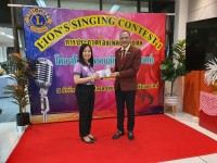 ผู้บริหารคณะศึกษาศาสตร์ มช. รับมอบทุนการศึกษา จากสโมสรไลออน์เชียงใหม่ (โฮสท์) 