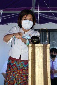 สาขาอุตสาหกรรมศึกษา จัดพิธีทำบุญและสืบสานประเพณีการหล่อเทียนพรรษา ประจำปีการศึกษา 2565