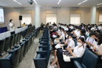 คณบดีคณะศึกษาศาสตร์ พบปะนักศึกษา ป.ตรี ชั้นปีที่ 2 รหัส 64 เพื่อรับฟังความคิดเห็นปัญหาและอุปสรรคในด้านการเรียนการสอนและการใช้ชีวิตในรั้วมหาวิทยาลัย