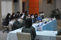 คณะกรรมการโครงการครูรัก(ษ์)ถิ่น มช. เข้ารับการประเมินผลการดำเนินงานโครงการครูรัก(ษ์)ถิ่น ระยะเวลา 2 ปีที่ผ่านมา กับคณะกรรมการจาก กสศ. 