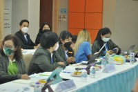 คณะกรรมการโครงการครูรัก(ษ์)ถิ่น มช. เข้ารับการประเมินผลการดำเนินงานโครงการครูรัก(ษ์)ถิ่น ระยะเวลา 2 ปีที่ผ่านมา กับคณะกรรมการจาก กสศ. 