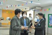 คณะกรรมการโครงการครูรัก(ษ์)ถิ่น มช. เข้ารับการประเมินผลการดำเนินงานโครงการครูรัก(ษ์)ถิ่น ระยะเวลา 2 ปีที่ผ่านมา กับคณะกรรมการจาก กสศ. 
