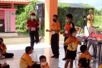 สาขาวิชาประถมศึกษา จัดกิจกรรมวิทยาศาสตร์ ปลูกพลังฝันนักวิทยาศาสตร์ตัวน้อยในบริบทโรงเรียนบ้านห้วยส้ม