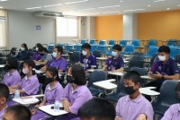 สาขาวิชาพลศึกษา ให้การต้อนรับคณะครูและนักเรียน จากโรงเรียนสารภีพิทยาคม เข้าเยี่ยมชมการเรียนการสอน