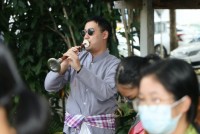ผู้บริหาร นักศึกษา เจ้าหน้าที่คณะศึกษาศาสตร์ ครูและนักเรียน รร.สาธิตฯ มช. ร่วมพิธีทอดถวายผ้ากฐินมหาวิทยาลัยเชียงใหม่ ประจำปี 2565