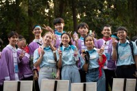 ผู้บริหาร คณาจารย์ นักศึกษา ศิษย์เก่า และบุคลากร คณะศึกษาศาสตร์ มช. รวมพลังส่งเสริมวัฒนธรรมประเพณีนำนักศึกษาใหม่ขึ้นไปนมัสการพระบรมธาตุดอยสุเทพ ประจำปี 2565