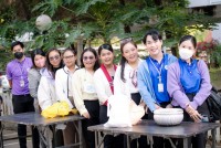 คณะศึกษาศาสตร์ มช. จัดพิธีทำบุญตักบาตรพระสงฆ์ จำนวน 9 รูป และพิธีถวายพระพรชัยมงคล สมเด็จพระเจ้าลูกเธอ เจ้าฟ้าพัชรกิติยาภานเรนทิราเทพยวดี กรมหลวงราชสาริณีสิริพัชร มหาวัชรราชธิดา