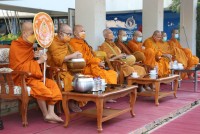 คณะศึกษาศาสตร์ มช. จัดพิธีทำบุญตักบาตรพระสงฆ์ จำนวน 9 รูป และพิธีถวายพระพรชัยมงคล สมเด็จพระเจ้าลูกเธอ เจ้าฟ้าพัชรกิติยาภานเรนทิราเทพยวดี กรมหลวงราชสาริณีสิริพัชร มหาวัชรราชธิดา