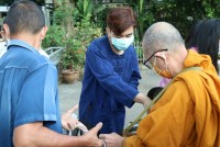 คณะศึกษาศาสตร์ มช. จัดพิธีทำบุญตักบาตรพระสงฆ์ จำนวน 9 รูป และพิธีถวายพระพรชัยมงคล สมเด็จพระเจ้าลูกเธอ เจ้าฟ้าพัชรกิติยาภานเรนทิราเทพยวดี กรมหลวงราชสาริณีสิริพัชร มหาวัชรราชธิดา