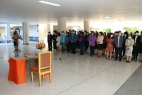 คณะศึกษาศาสตร์ มช. จัดพิธีทำบุญตักบาตรพระสงฆ์ จำนวน 9 รูป และพิธีถวายพระพรชัยมงคล สมเด็จพระเจ้าลูกเธอ เจ้าฟ้าพัชรกิติยาภานเรนทิราเทพยวดี กรมหลวงราชสาริณีสิริพัชร มหาวัชรราชธิดา