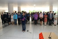 คณะศึกษาศาสตร์ มช. จัดพิธีทำบุญตักบาตรพระสงฆ์ จำนวน 9 รูป และพิธีถวายพระพรชัยมงคล สมเด็จพระเจ้าลูกเธอ เจ้าฟ้าพัชรกิติยาภานเรนทิราเทพยวดี กรมหลวงราชสาริณีสิริพัชร มหาวัชรราชธิดา
