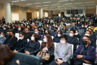 คณะศึกษาศาสตร์ มช. จัดพิธีเปิดศูนย์ให้คำปรึกษาโรงเรียนนำร่องพื้นที่นวัตกรรมการศึกษาจังหวัดเชียงใหม่และการลงนามความร่วมมือในการพัฒนาสมรรถนะครูและผู้บริหาร 