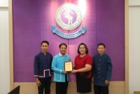 ผู้บริหารคณะศึกษาศาสตร์ มช. ร่วมแสดงความยินดีกับ รองศาสตราจารย์ ดร.สมบัติ ท้ายเรือคำ ศิษย์เก่าดีเด่น วศ., มศว, มน. ประจำปี 2566 
