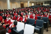 ผู้บริหารคณะศึกษาศาสตร์ มช. ให้การต้อนรับ ครูและนักเรียนโรงเรียนสตรีราชินูทิศ หวัดอุดรธานี เข้าเยี่ยมชมคณะ