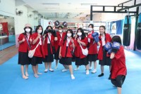 ผู้บริหารคณะศึกษาศาสตร์ มช. ให้การต้อนรับ ครูและนักเรียนโรงเรียนสตรีราชินูทิศ หวัดอุดรธานี เข้าเยี่ยมชมคณะ
