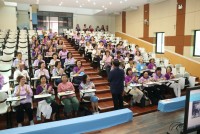 ผู้บริหารคณะศึกษาศาสตร์ มช. ให้การต้อนรับนักศึกษาเก่ารหัส 162 จำนวน 70 คน เข้าเยี่ยมคณะในโอกาสครบรอบ 50 ปี รหัส 162