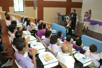 ผู้บริหารคณะศึกษาศาสตร์ มช. ให้การต้อนรับนักศึกษาเก่ารหัส 162 จำนวน 70 คน เข้าเยี่ยมคณะในโอกาสครบรอบ 50 ปี รหัส 162