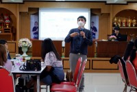 คณะศึกษาศาสตร์ มช. จัดกิจกรรมการพัฒนาครูในโครงการผลิตครูเพื่อพัฒนาท้องถิ่น ระยะการเข้าสู่วิชาชีพ รุ่นที่ 6 (บรรจุปี พ.ศ. 2564) จังหวัดแพร่และน่าน