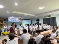 ประธานสาขาวิชาบริหารธุรกิจ นำนักศึกษาลงพื้นที่เป็นวิทยากรบรรยายให้ความรู้เรื่องการดูแลสุขภาพ ณ โรงเรียนผู้สูงอายุตำบลมะขุนหวาน