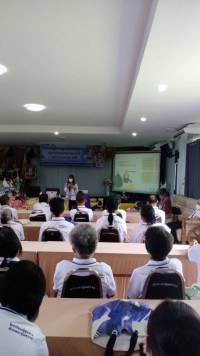 ประธานสาขาวิชาบริหารธุรกิจ นำนักศึกษาลงพื้นที่เป็นวิทยากรบรรยายให้ความรู้เรื่องการดูแลสุขภาพ ณ โรงเรียนผู้สูงอายุตำบลมะขุนหวาน