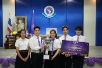 ผู้บริหารและคณาจารย์ ร่วมแสดงความยินดี กับนักศึกษาที่ได้รับรางวัลชนะเลิศ โครงการประกวดความเป็นเลิศในการจัดการเรียนรู้ ระดับอุดมศึกษา ครั้งที่ 12 