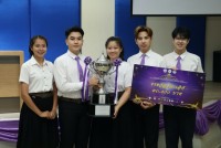 ผู้บริหารและคณาจารย์ ร่วมแสดงความยินดี กับนักศึกษาที่ได้รับรางวัลชนะเลิศ โครงการประกวดความเป็นเลิศในการจัดการเรียนรู้ ระดับอุดมศึกษา ครั้งที่ 12 