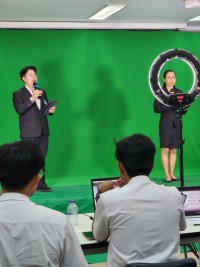  คณบดีคณะศึกษาศาสตร์ พร้อมด้วยคณะผู้บริหาร อาจารย์ที่ปรึกษา บุคลากร และสโมสรนักศึกษา ให้การต้อนรับผู้ปกครองนักศึกษาใหม่ ประจำปีการศึกษา 2566 ผ่านระบบออนไลน์