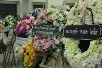ผู้บริหาร คณาจารย์ คณาจารย์อาวุโส นักศึกษา ศิษย์เก่าและเจ้าหน้าที่ คณะศึกษาศาสตร์ มช. ร่วมพิธีบำเพ็ญกุศล สวดอภิธรรม และพิธีมอบร่าง ผู้ช่วยศาสตราจารย์จัน เกริกมธุกร