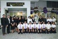 ผู้บริหาร คณาจารย์ คณาจารย์อาวุโส นักศึกษา ศิษย์เก่าและเจ้าหน้าที่ คณะศึกษาศาสตร์ มช. ร่วมพิธีบำเพ็ญกุศล สวดอภิธรรม และพิธีมอบร่าง ผู้ช่วยศาสตราจารย์จัน เกริกมธุกร