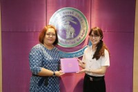 นักศึกษาแลกเปลี่ยนจาก Kanda University of International Studies เข้ารับมอบประกาศนียบัตร ก่อนเดินทางกลับประเทศญี่ปุ่น