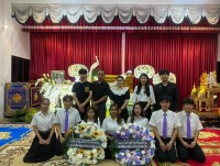 ผู้บริหาร คณาจารย์ เจ้าหน้าที่ และนักศึกษาเก่าคณะศึกษาศาสตร์ ร่วมมอบพวงหรีดไว้อาลัย แก่การจากไปของ นายอนุชา การอ้วน นักศึกษาเก่าคณะศึกษาศาสตร์