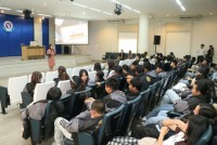 สาขาวิชาภาษาอังกฤษ ให้การต้อนรับผู้บริหาร ครูและนักเรียนจากโรงเรียนบางพลีราษฎร์บำรุง จังหวัดสมุทรปราการ เข้าเยี่ยมชมทัศนศึกษาและทำกิจกรรมร่วมกัน
