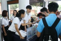  คณะศึกษาศาสตร์ มช. ร่วมจัดนิทรรศการแนะแนวการศึกษา ในนิทรรศการตลาดนัดหลักสูตรอุดมศึกษา ครั้งที่ 25