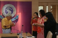 ผู้บริหารคณะศึกษาศาสตร์ ให้การต้อนรับ Professor Emeritus Dr.Yoshio KAMISHINA