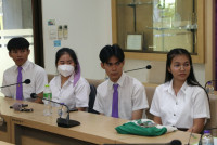 นักศึกษาที่ได้รับการคัดเลือกจากโครงการเตรียมความพร้อมในการฝึกซ้อมนักศึกษา ที่จะร่วมการประกวดความเป็นเลิศในการจัดการเรียนรู้ระดับอุดมศึกษา และการแข่งขันทักษะการสอนกระดานดำสัมพันธ์ รอบชิงชนะเลิศ เข้ารับเกียรติบัตรและเงินรางวัลจากคณบดี