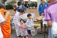 ทำบุญตักบาตรพระสงฆ์_งานรำลึกพระคุณครู ประจำปี 2567 