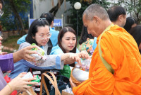  คณะศึกษาศาสตร์ มช. จัดพิธีทำบุญตักบาตรเนื่องในงานกิจกรรมรำลึกพระคุณครู ประจำปี 2567